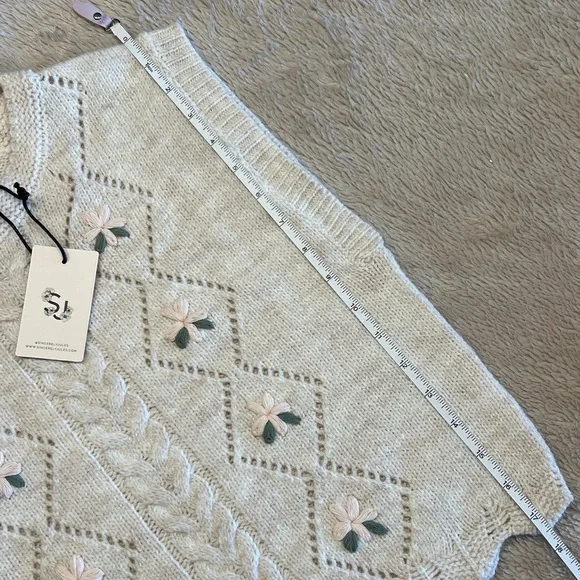 SINCERELY JULES Angie Floral Cable Knit
Sweater Tank - Picture 13 of 14